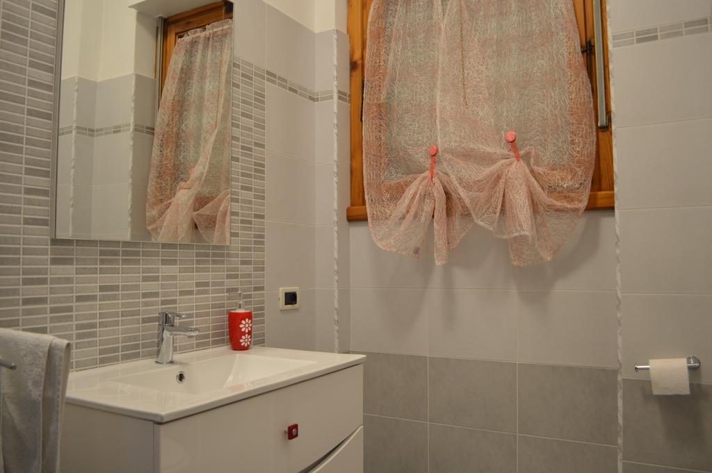 L'Orchidea Di Ale Bed and Breakfast Tivoli Terme Exteriör bild